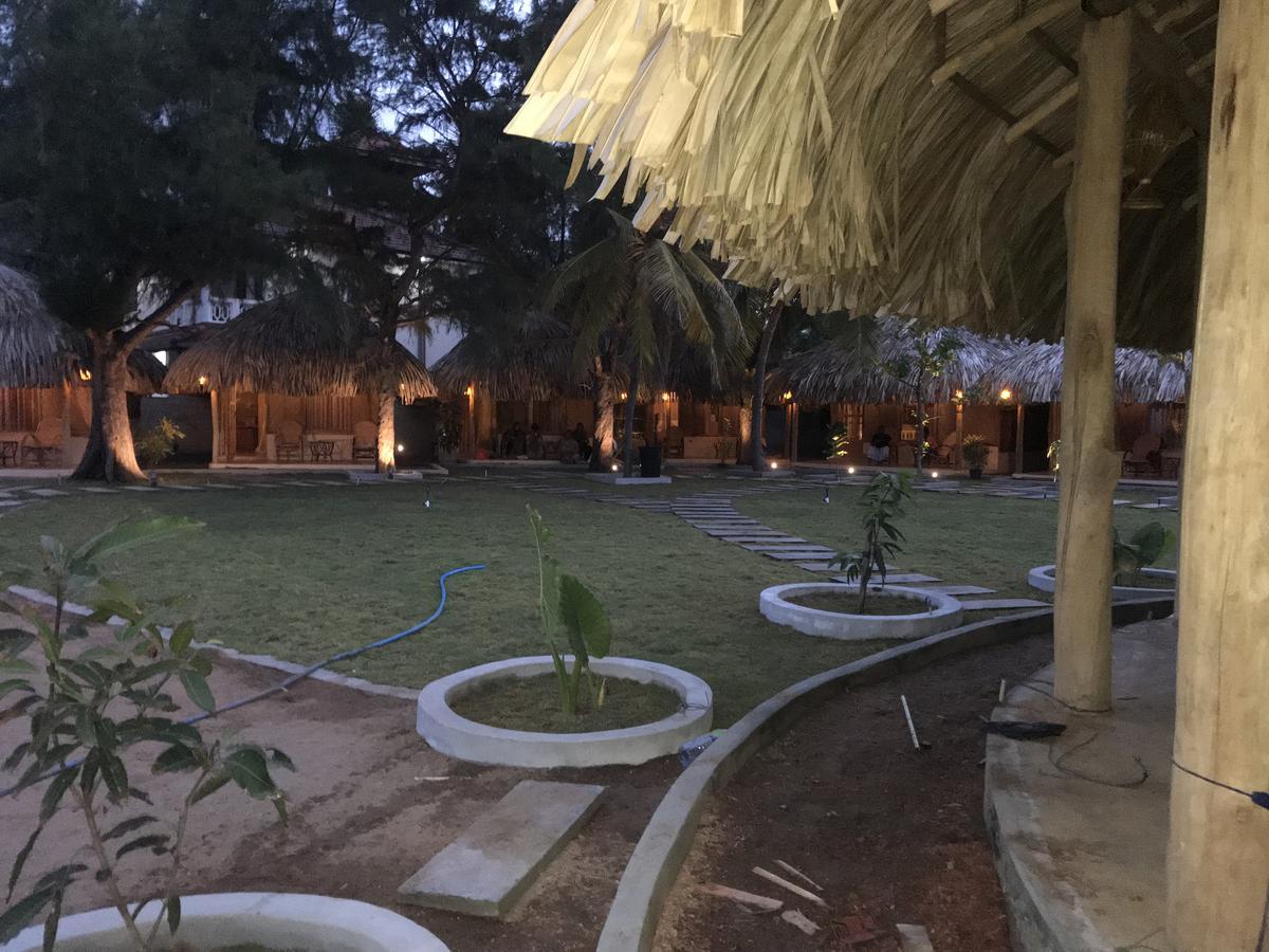 Royal Beach Vịnh Arugam Ngoại thất bức ảnh