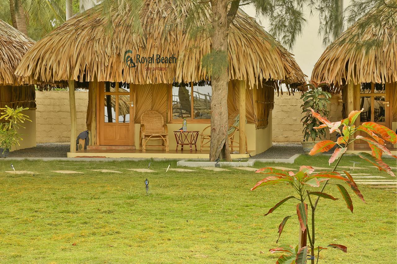 Royal Beach Vịnh Arugam Ngoại thất bức ảnh