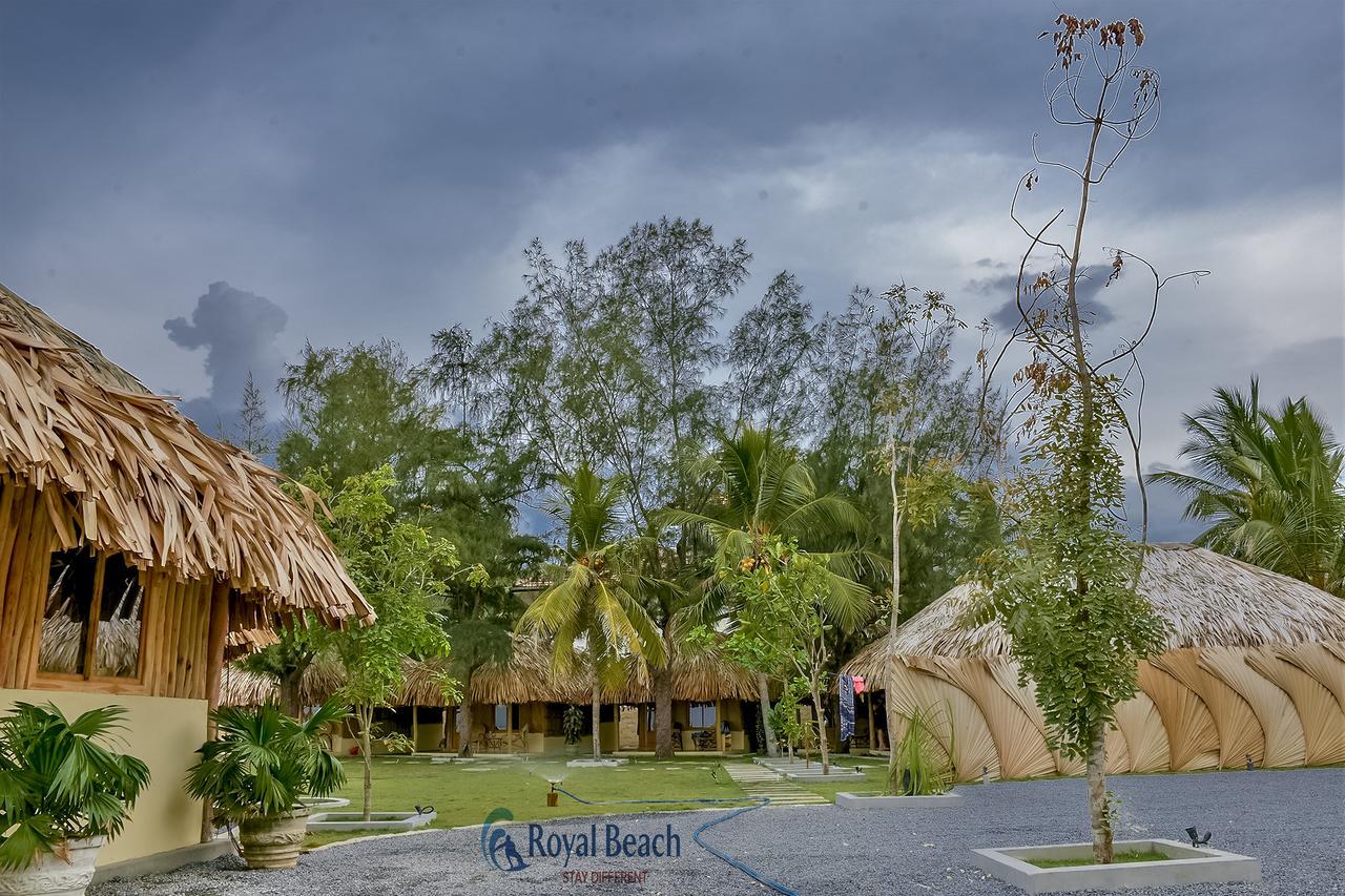 Royal Beach Vịnh Arugam Ngoại thất bức ảnh